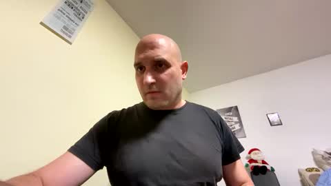 Snapshot of sta13 chatting on October 2025 09:42:02 PM sta13 online show from October 2025 09:42:02 PM