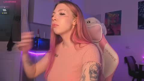 Stacy online show from March 2025 07:17:01 PM