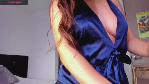 TWstacymalibu110 online show from October 2025 04:46:01 PM