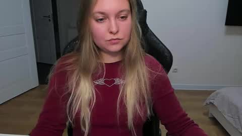 Stacy  online show from December 2025 03:29:01 PM