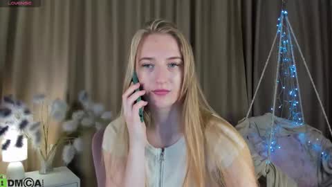 Snapshot of stacy_riiver chatting on November 2025 09:18:02 AM Stacy Mon Tue Wed Thu Fri Sun GMT GMT 3 1000am - 0400pm online show from November 2025 09:18:02 AM