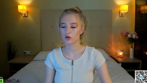 Snapshot of stacy_riiver chatting on November 2025 09:21:01 AM Stacy Mon Tue Wed Thu Fri Sun GMT GMT 3 1000am - 0400pm online show from November 2025 09:21:01 AM