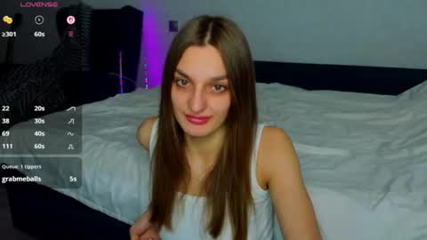 Sexy lips online show from June 2026 10:03:01 PM