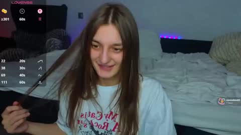 Sexy lips online show from July 2026 03:14:02 PM