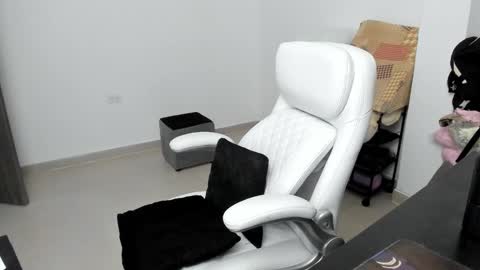 Zulma Yisset online show from January 2025 04:48:01 AM