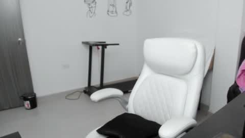 Zulma Yisset online show from March 2026 02:28:02 AM