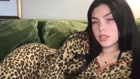 Snapshot of stacywithuu chatting on November 2025 07:24:02 PM Stacy online show from November 2025 07:24:02 PM