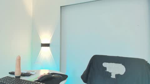 Snapshot of staicyadams chatting on October 2025 12:01:02 PM Staicy Adams online show from October 2025 12:01:02 PM