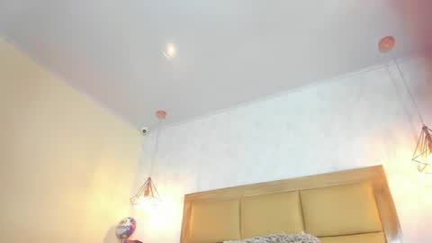 Snapshot of staisyotis chatting on June 2026 05:12:01 AM KEIMI online show from June 2026 05:12:01 AM