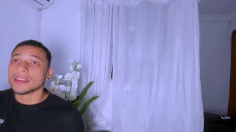 Snapshot of stan_blu chatting on November 2025 08:45:01 AM stan_blu online show from November 2025 08:45:01 AM