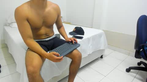 stand_boy01 online show from November 2025 12:38:02 AM