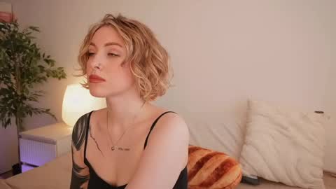 Kristina online show from March 2026 01:33:01 PM