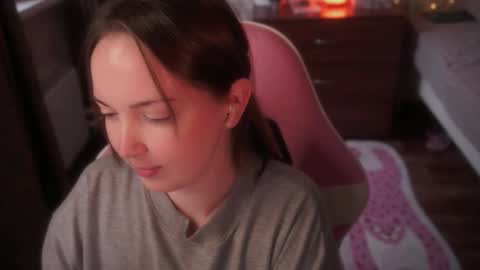 Alice online show from December 2025 04:22:01 AM