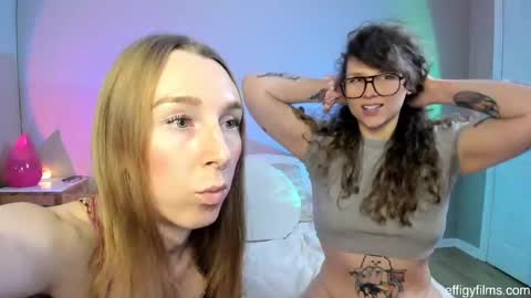 Snapshot of starduvall chatting on February 2025 11:09:02 PM Star Deluge online show from February 2025 11:09:02 PM