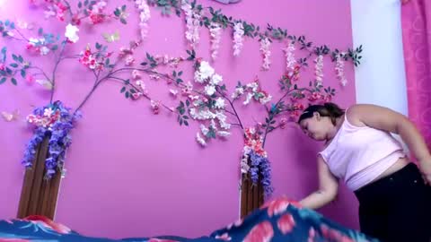 alejandra online show from June 2026 06:57:02 PM