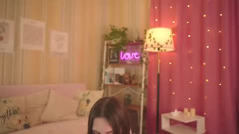 Chloe online show from February 2026 12:05:02 PM