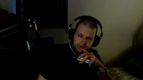 Adam online show from February 2025 07:33:02 AM