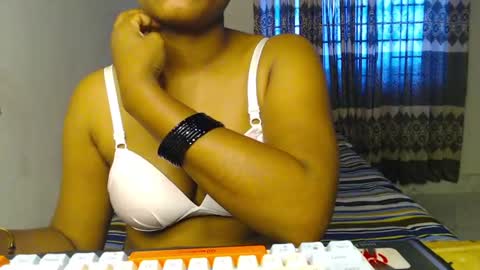 Snapshot of starrywhispers chatting on July 2026 09:17:01 AM StarryWhispers online show from July 2026 09:17:01 AM