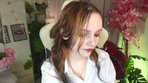 Snapshot of staymonica chatting on November 2025 01:31:01 PM MONICA online show from November 2025 01:31:01 PM