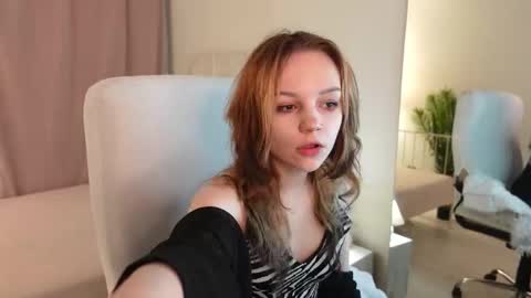 Snapshot of staymonica chatting on November 2025 12:49:02 PM MONICA online show from November 2025 12:49:02 PM