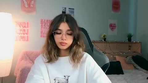 Snapshot of ste11arium chatting on May 2026 01:40:01 PM Sara online show from May 2026 01:40:01 PM