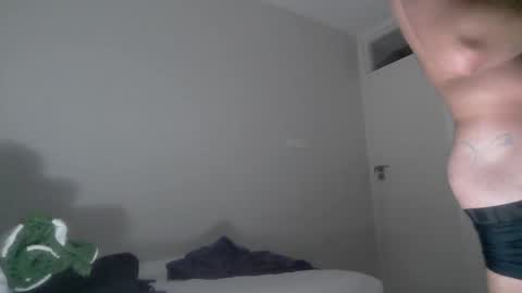 Snapshot of steamh2 chatting on January 2025 09:24:01 PM steamh2 online show from January 2025 09:24:01 PM