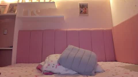 Stefa Gomez  online show from September 2025 10:29:01 AM