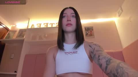 Stefa Gomez  online show from November 2025 11:45:01 AM