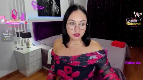 Snapshot of stefanawinter chatting on October 2025 11:30:02 AM StefanaWinter online show from October 2025 11:30:02 AM