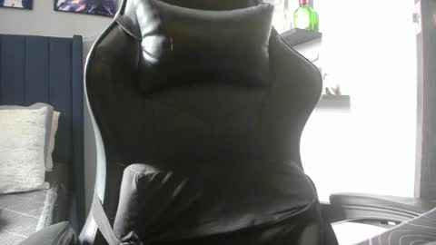 Stefann Salvatore online show from November 2025 05:38:01 PM