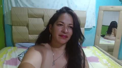 Stefanny online show from October 2025 10:36:01 PM