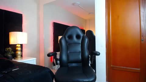 S T E F A N O  online show from June 2026 05:12:01 AM