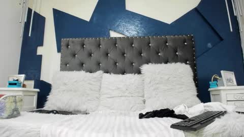 Stefany  online show from November 2025 03:03:02 PM