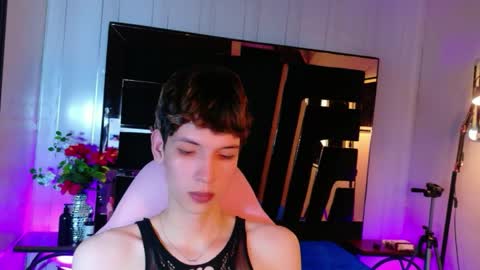 stefany piink online show from May 2026 01:06:02 PM