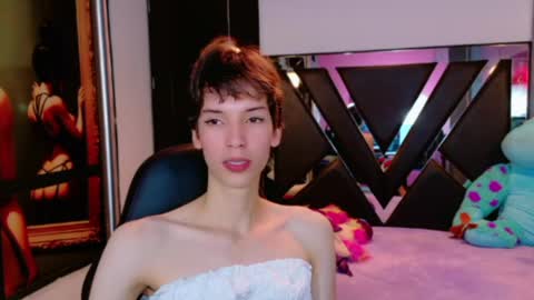 stefany piink online show from June 2026 12:10:02 PM