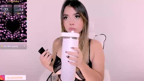 Snapshot of stefanycifuentes chatting on November 2025 08:22:02 AM Stefa online show from November 2025 08:22:02 AM