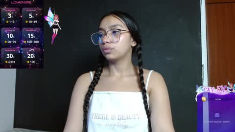 Stefanny lopez online show from December 2024 11:39:01 AM