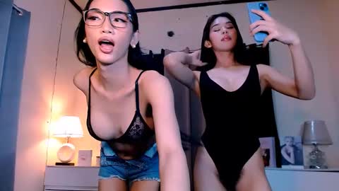 Snapshot of steffani_deluxe chatting on December 2025 07:03:02 AM STEF online show from December 2025 07:03:02 AM