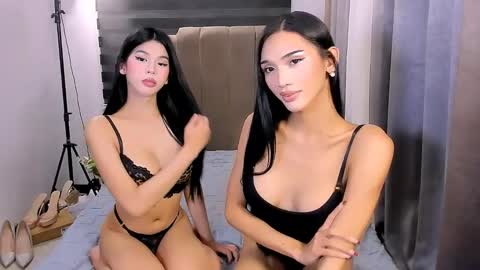 Snapshot of steffani_deluxe chatting on May 2026 06:18:01 AM STEF online show from May 2026 06:18:01 AM