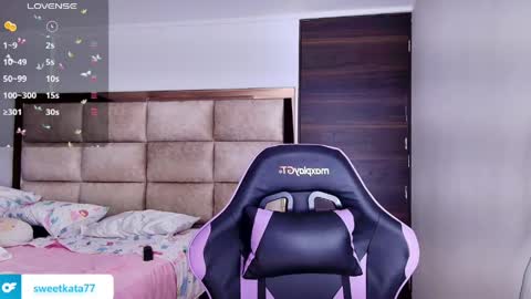Stefany online show from May 2026 08:32:01 PM