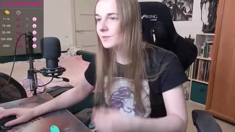 Snapshot of stella_and_carol chatting on November 2025 03:36:01 PM Diana online show from November 2025 03:36:01 PM