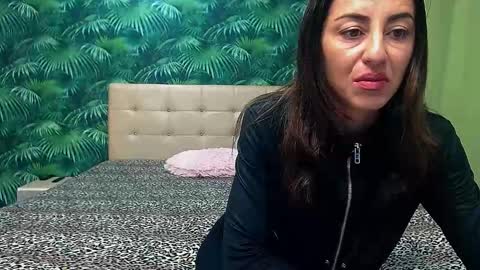 Snapshot of stella_john chatting on January 2025 05:52:02 AM Stella John online show from January 2025 05:52:02 AM