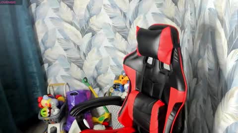 Stella online show from October 2025 02:11:02 AM