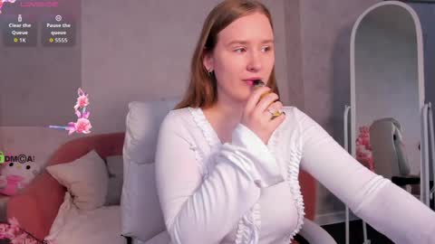 Stella online show from April 2026 12:42:02 AM