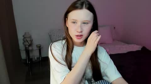 stella_sunny online show from December 2024 01:23:02 PM