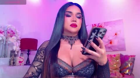 CALL ME STELLA online show from December 2025 06:43:01 AM