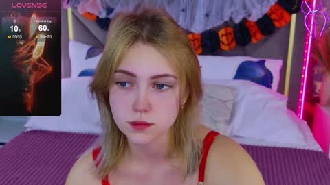 Stella 3 online show from November 2025 05:08:02 AM