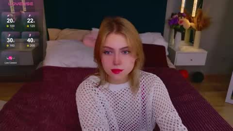 Stella 3 online show from November 2025 05:18:02 AM