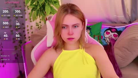 Stella 3 online show from November 2025 07:33:02 AM