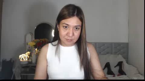 Snapshot of stellahugets chatting on November 2025 07:02:02 PM Stella online show from November 2025 07:02:02 PM